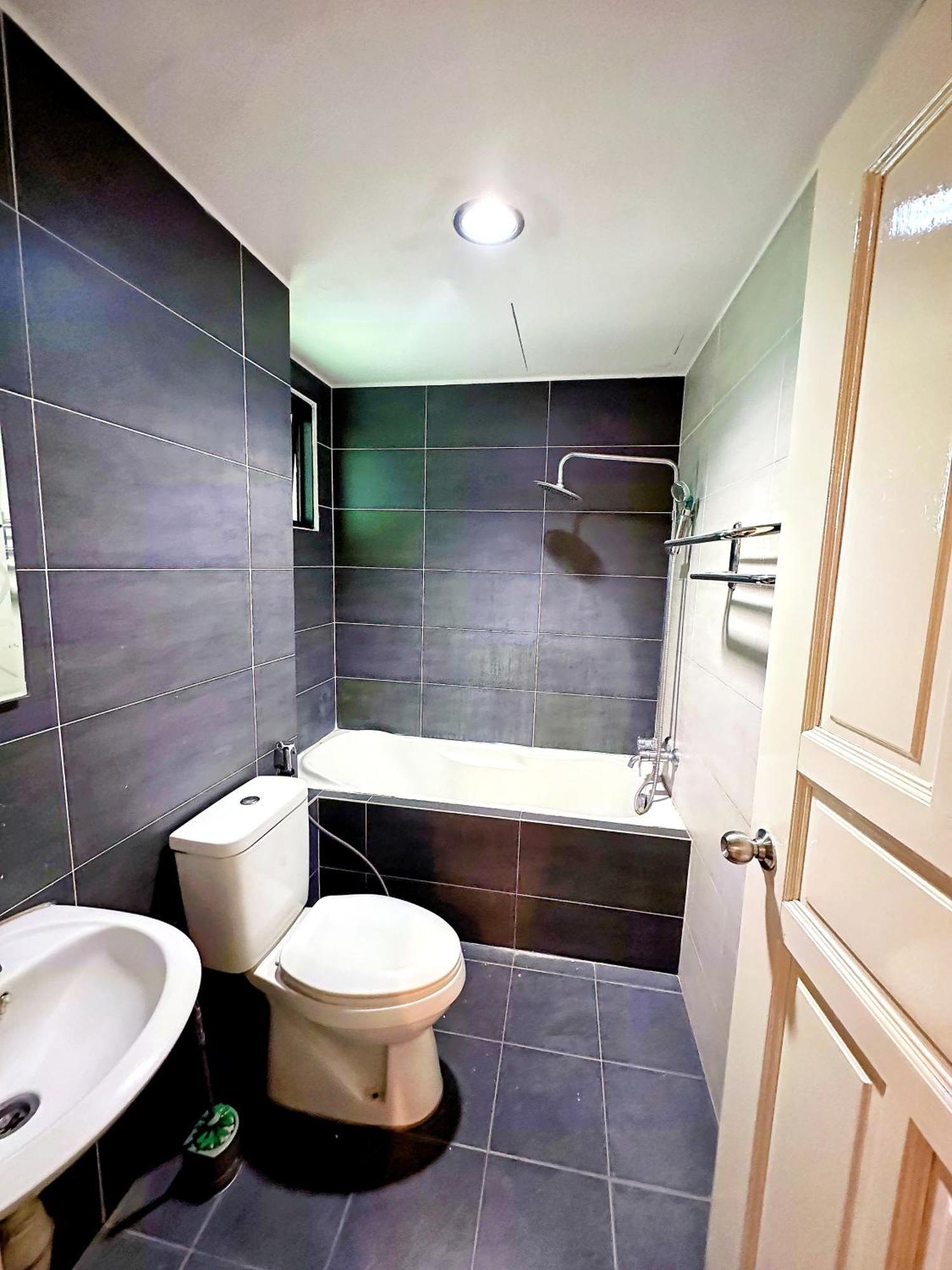 Kinta Riverfront Apartment, Jalan Lim Bo Seng Ipoh Bagian luar foto
